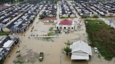 Banjir Jakarta-Bekasi: Pemerintah Fokus Tangani Bantuan Logistik dan Penampungan