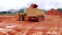 Dokumentasi aktivitas penambangan bauksit di kalimantan barat. Foto: (Dok. Dhn/Faktakalbar.id)