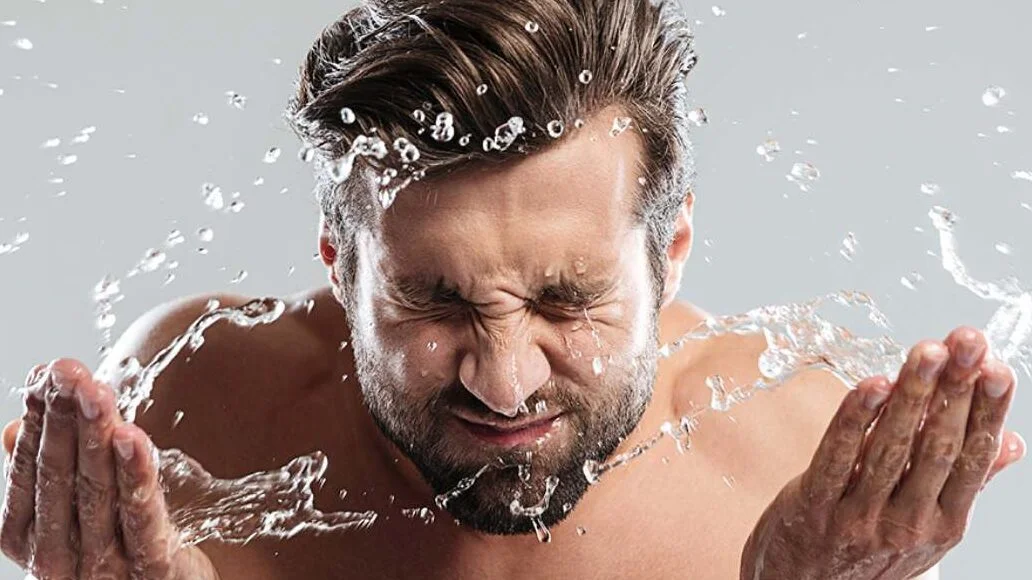 5 Facial Wash Cowok Brand Lokal Terbaik, Bikin Kulit Sehat