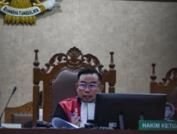 Sidang Korupsi Laptop Chromebook Ditunda: Nadiem Makarim Sakit, Dakwaan 3 Terdakwa Lain Dibacakan