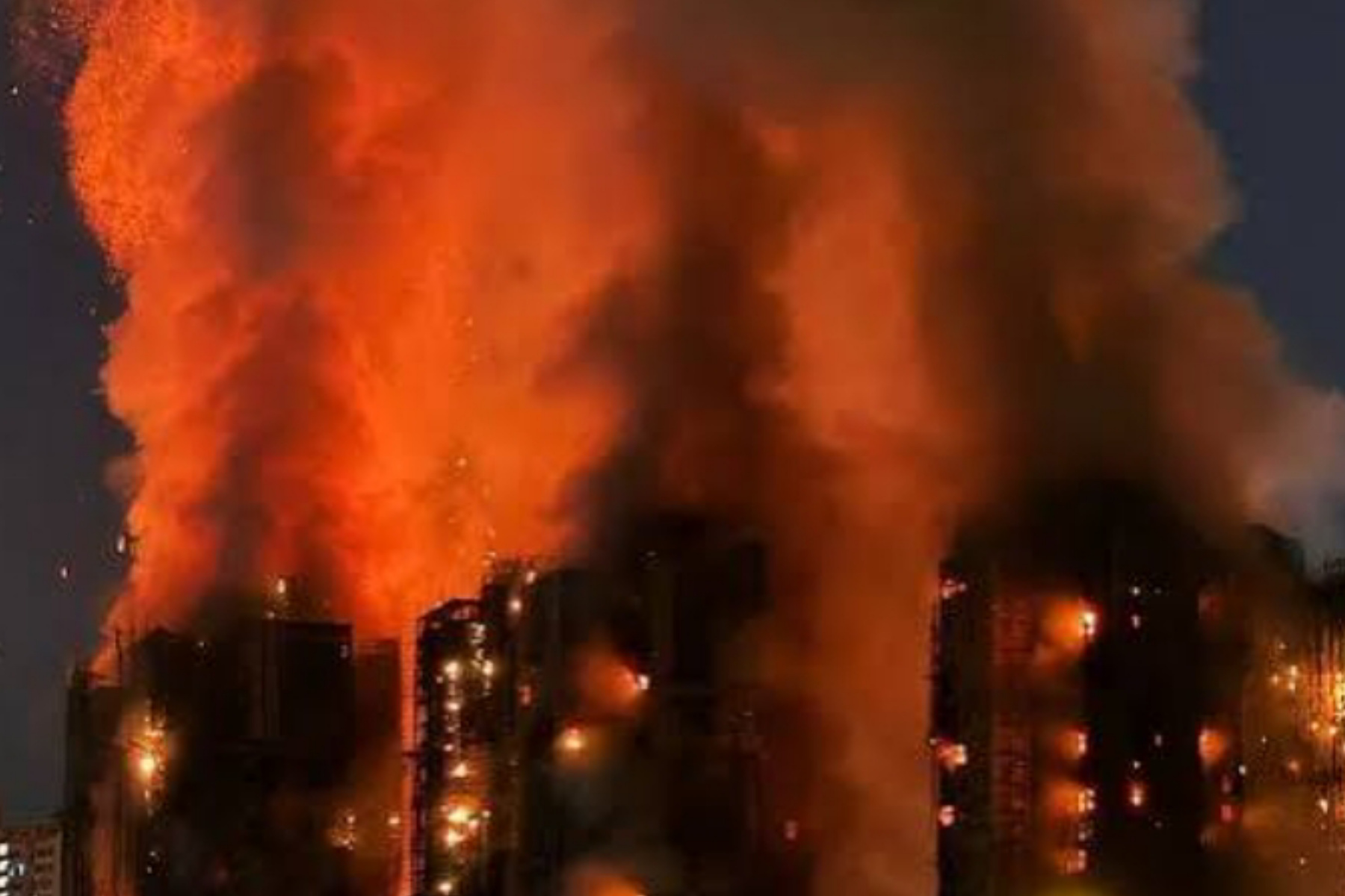 Korban Kebakaran Apartemen Hong Kong Melonjak Jadi 146