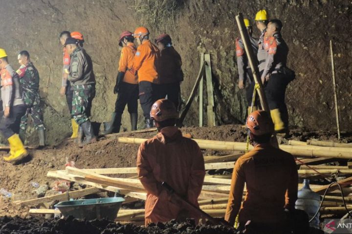 Longsor Jatinangor: 4 Pekerja Meninggal Dunia