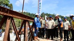 Presiden Prabowo dan Mendagri Tito Karnavian Tinjau Jembatan Bailey dan Posko Kesehatan di Tapsel