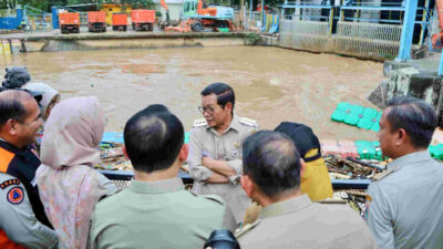 Siaga Banjir Jakarta, Gubernur Pramono Lakukan Rapat Khusus