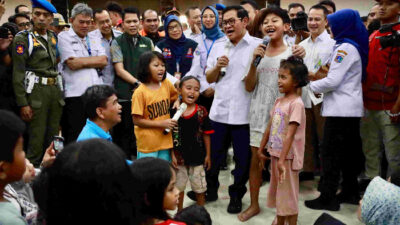 Pastikan Dapatkan Pelayanan Terbaik, Gubernur Pramono Kunjungi Pengungsi Banjir Jakarta