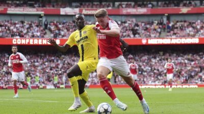 Pemain-Arsenal-dan-Villarreal-bertanding-di-laga-pramusim